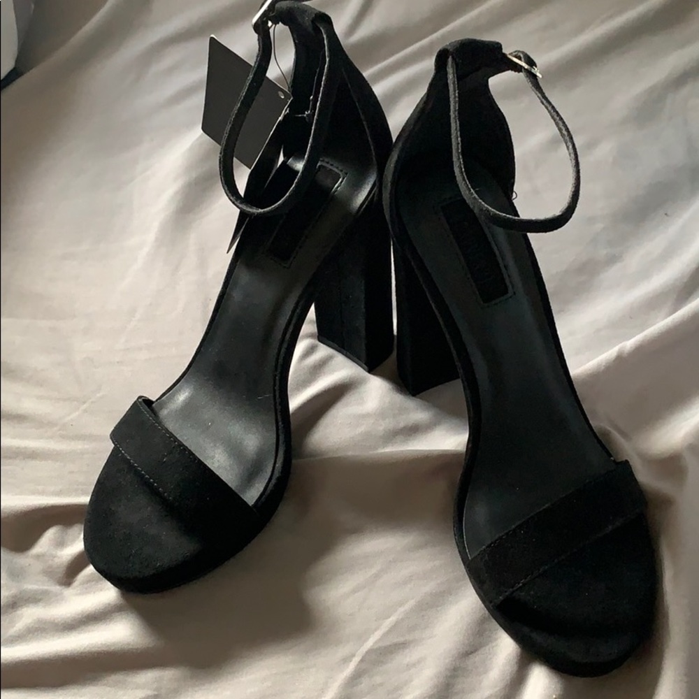 NWT Forever 21 Black Strappy Heels